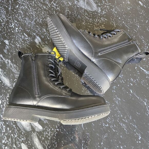 BRAND NEW TREDSAFE WOMEN"S RAVENS SLIP RESISTANT SHOES - Picture 7 of 16